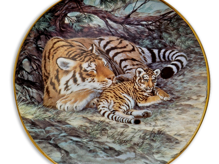 Vintage Wildlife Porcelain Plate, 22K Gold Rim, Collectible Animal Art